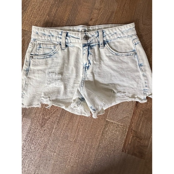 Girls Light Wash shorts Size 10-12 - Picture 1 of 6